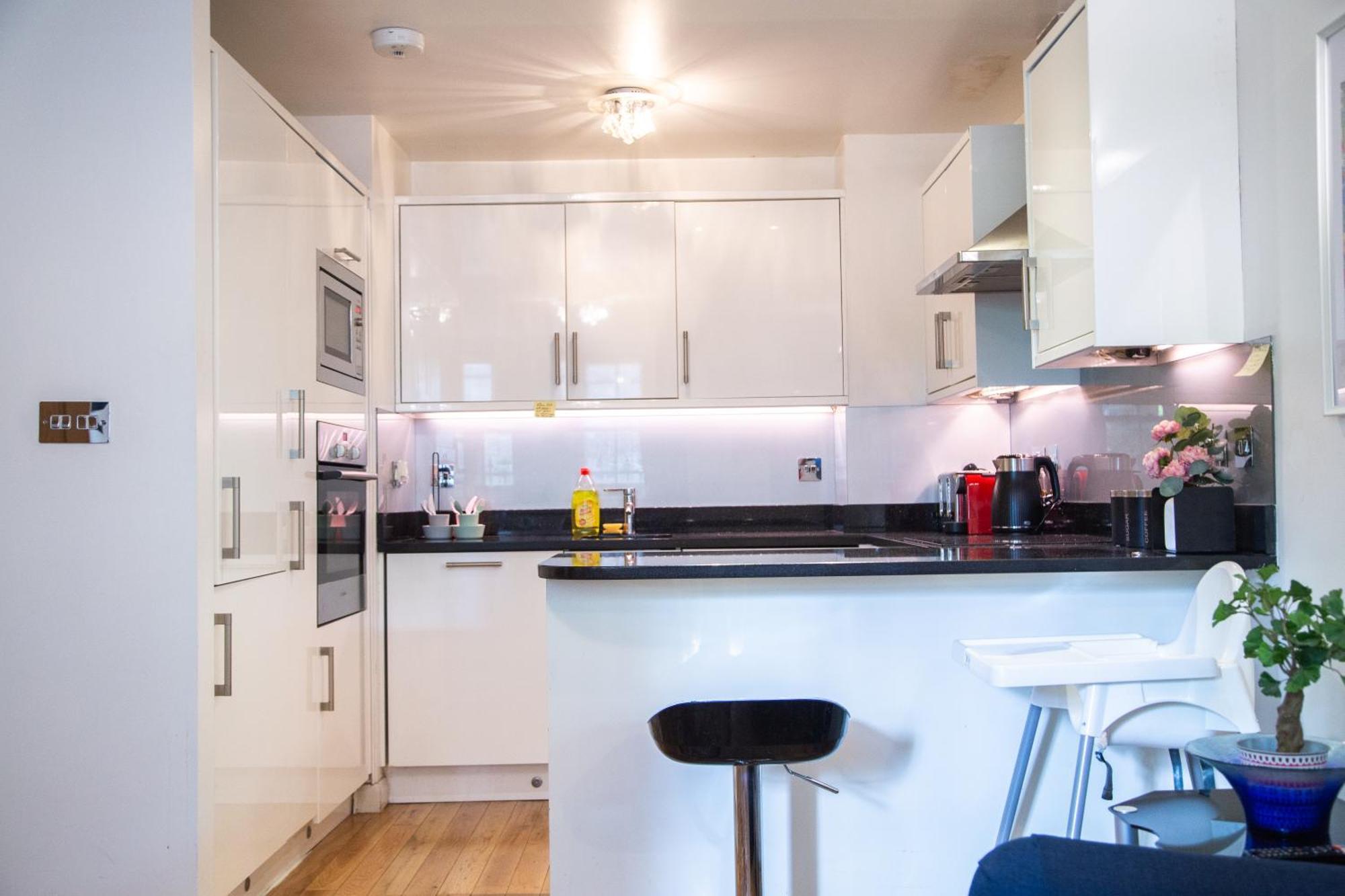 Detached House With Free Parking In Little Venice Near Paddington Hyde Park Londen