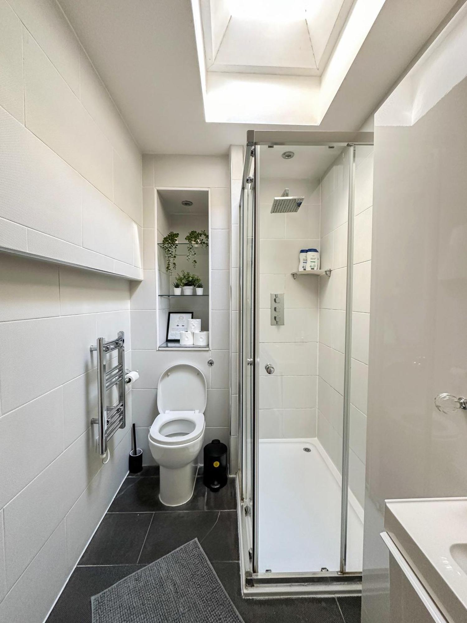 Detached House With Free Parking In Little Venice Near Paddington Hyde Park *