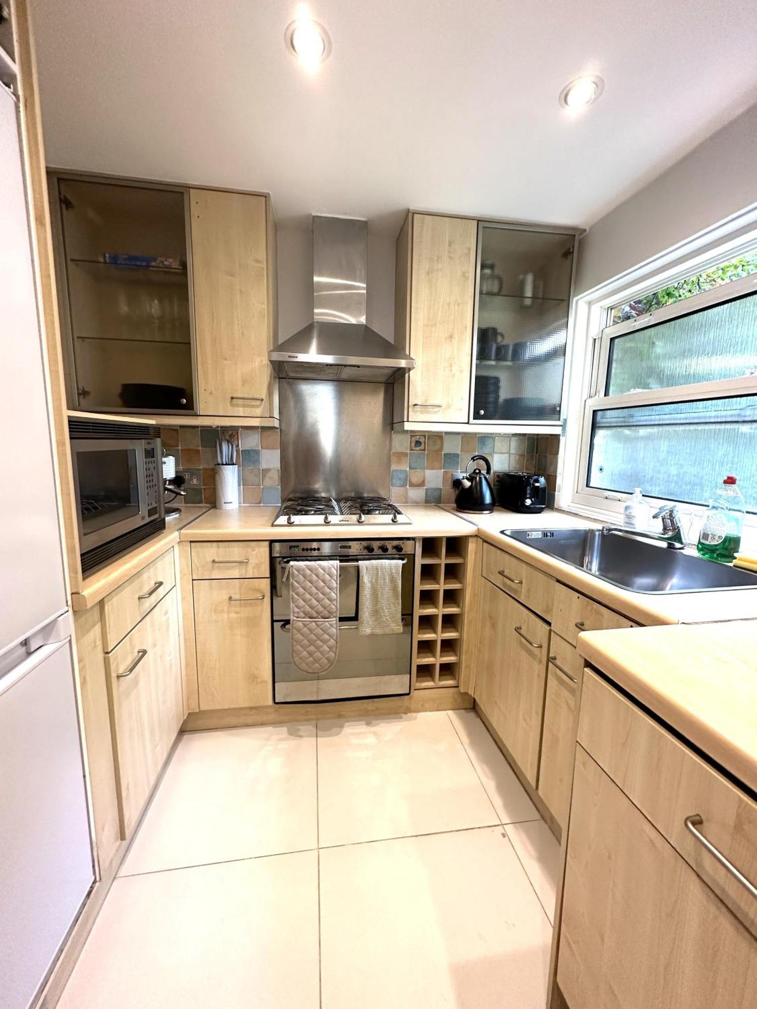 Detached House With Free Parking In Little Venice Near Paddington Hyde Park *