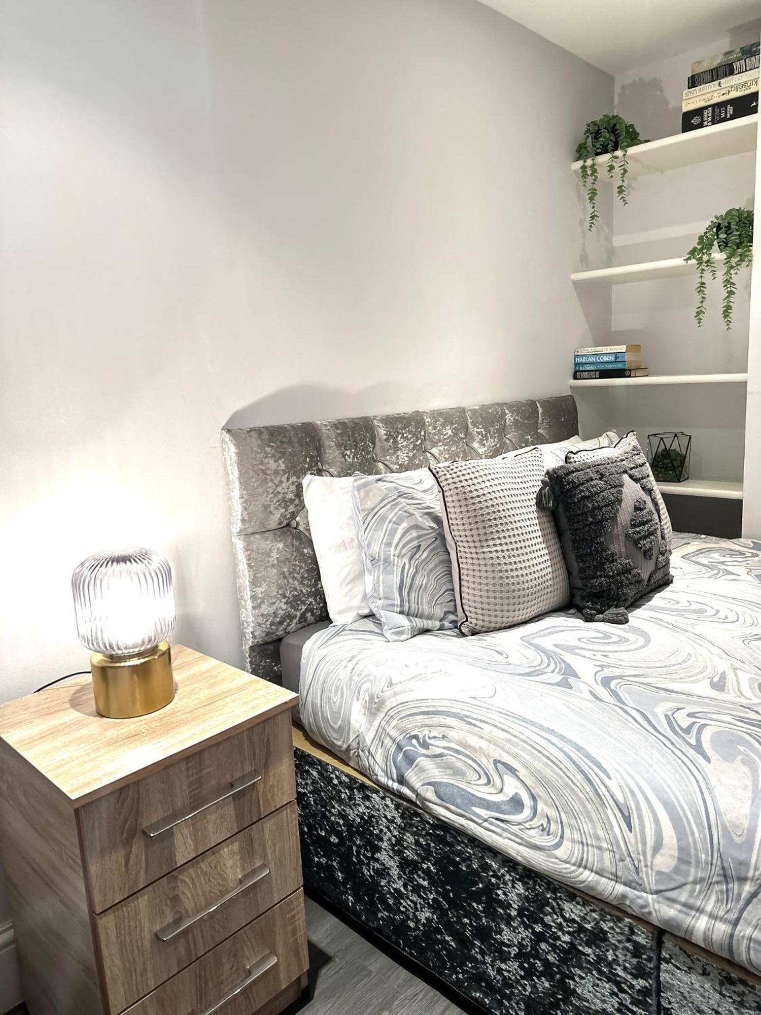 Detached House With Free Parking In Little Venice Near Paddington Hyde Park * Londen