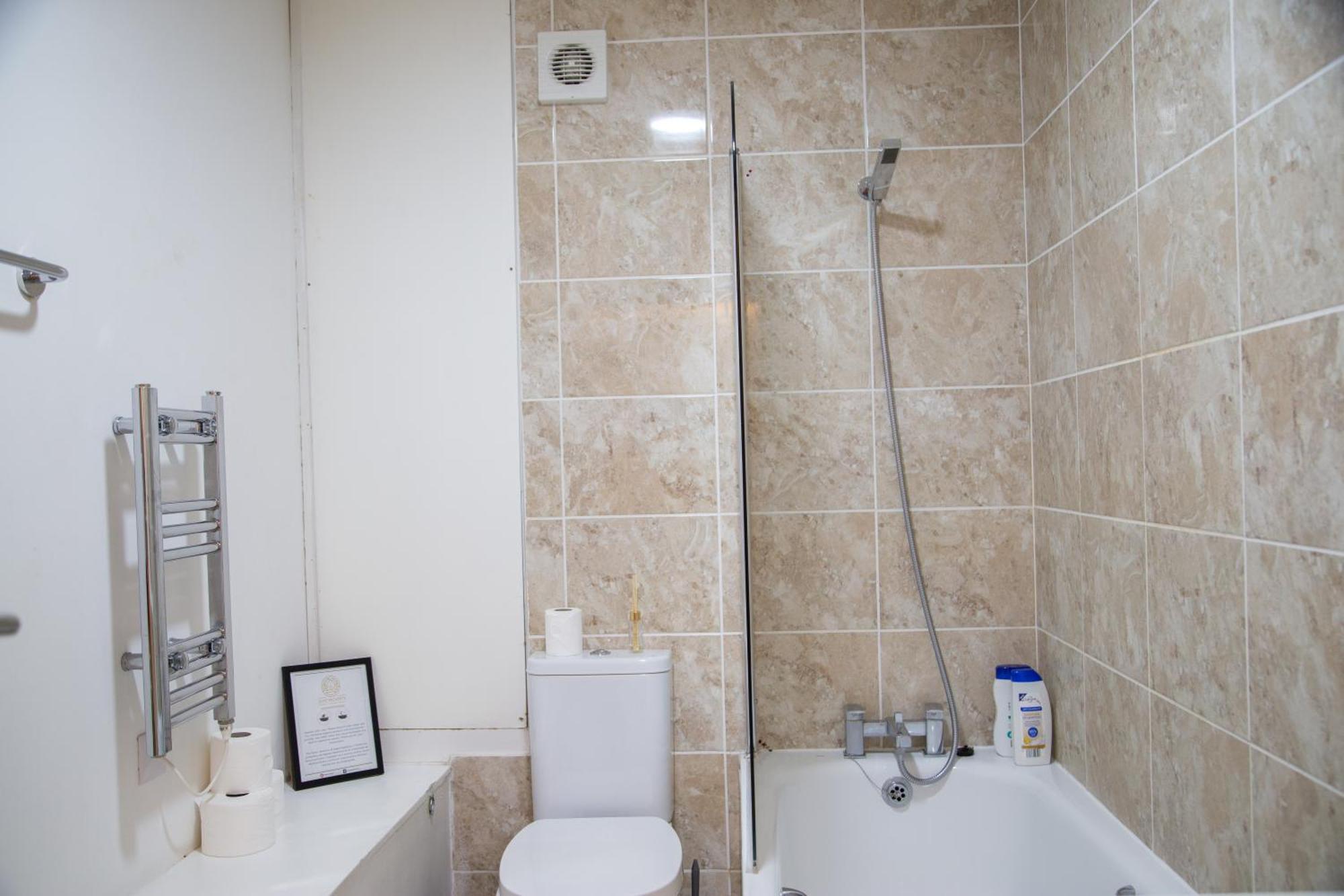 Detached House With Free Parking In Little Venice Near Paddington Hyde Park