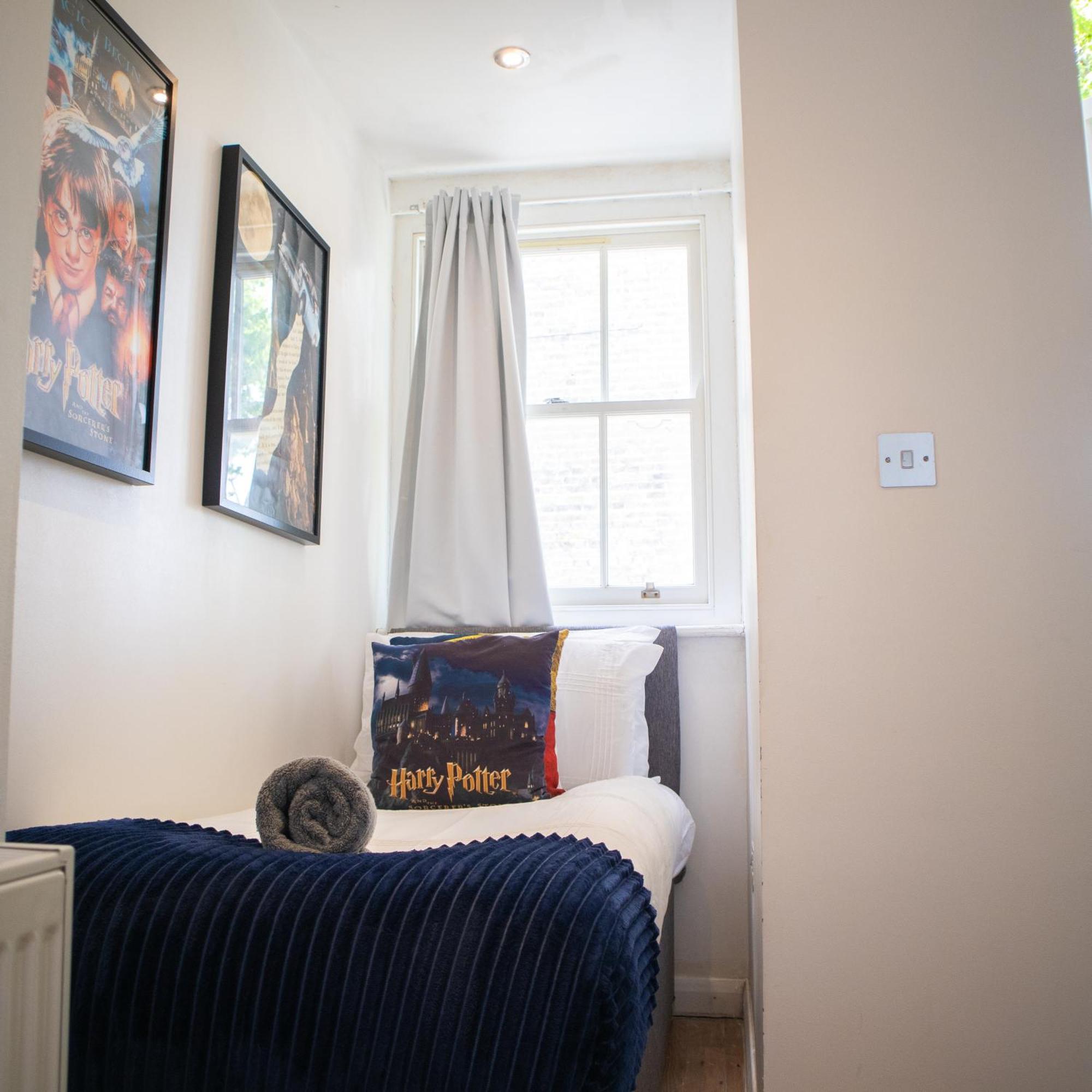 Detached House With Free Parking In Little Venice Near Paddington Hyde Park Apartment London