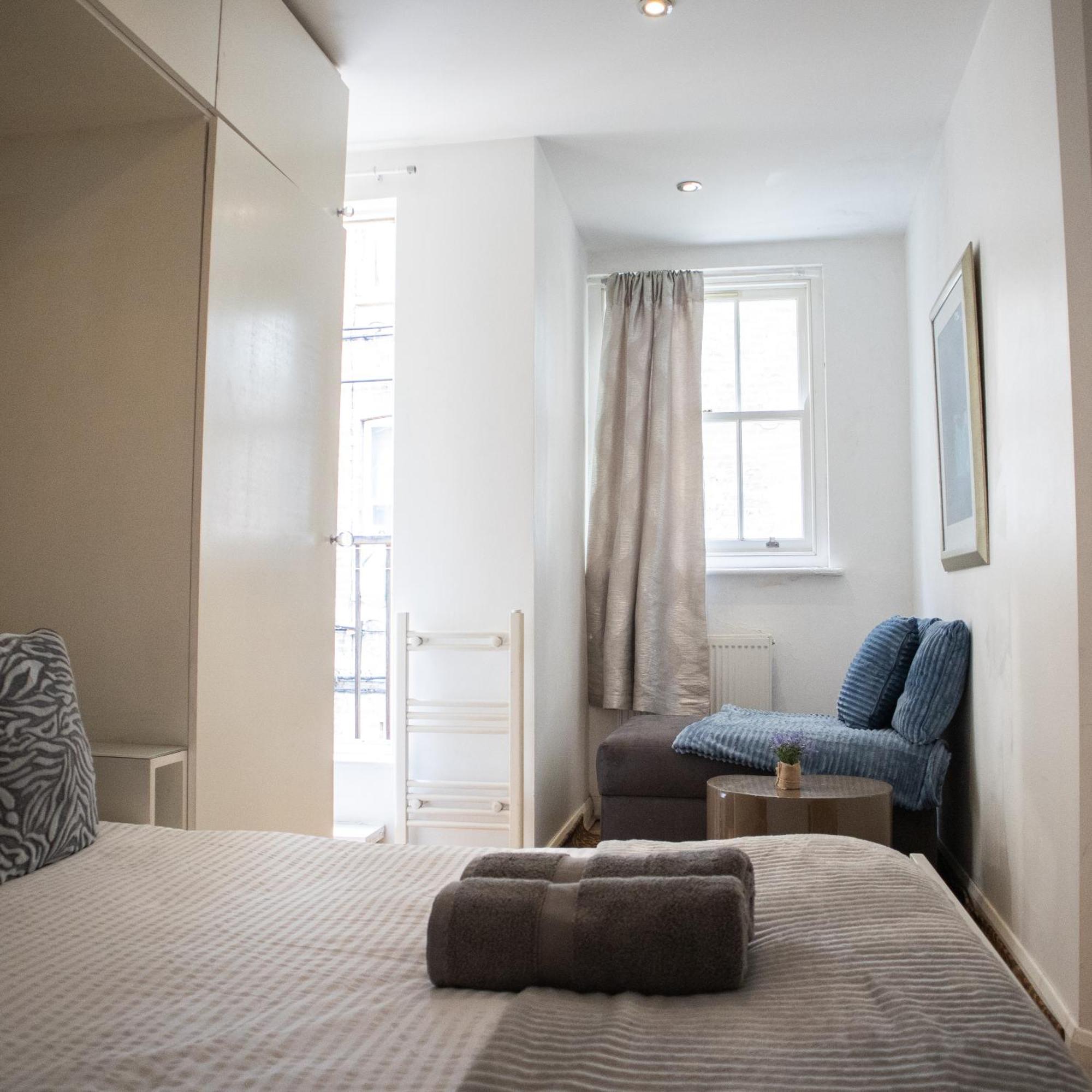 Detached House With Free Parking In Little Venice Near Paddington Hyde Park * London