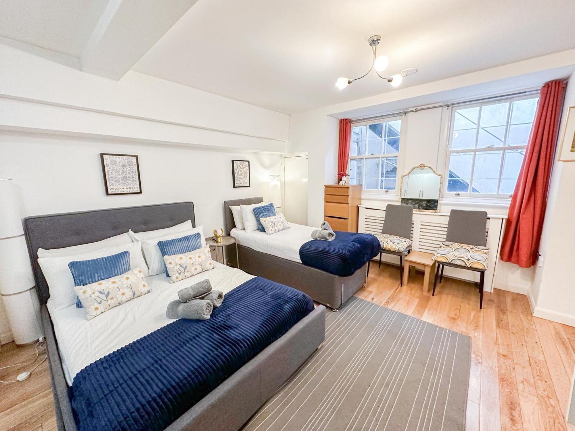Detached House With Free Parking In Little Venice Near Paddington Hyde Park *