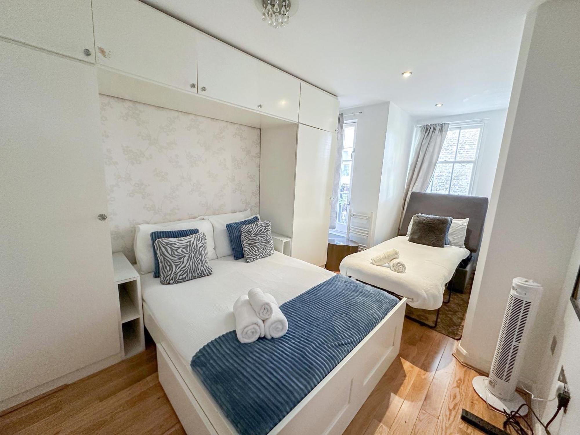 Detached House With Free Parking In Little Venice Near Paddington Hyde Park *