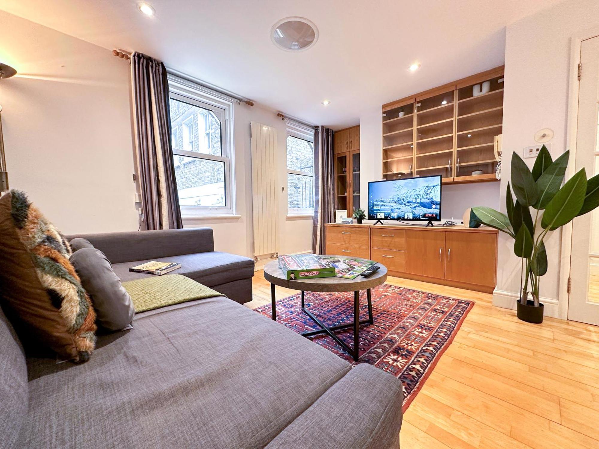Detached House With Free Parking In Little Venice Near Paddington Hyde Park