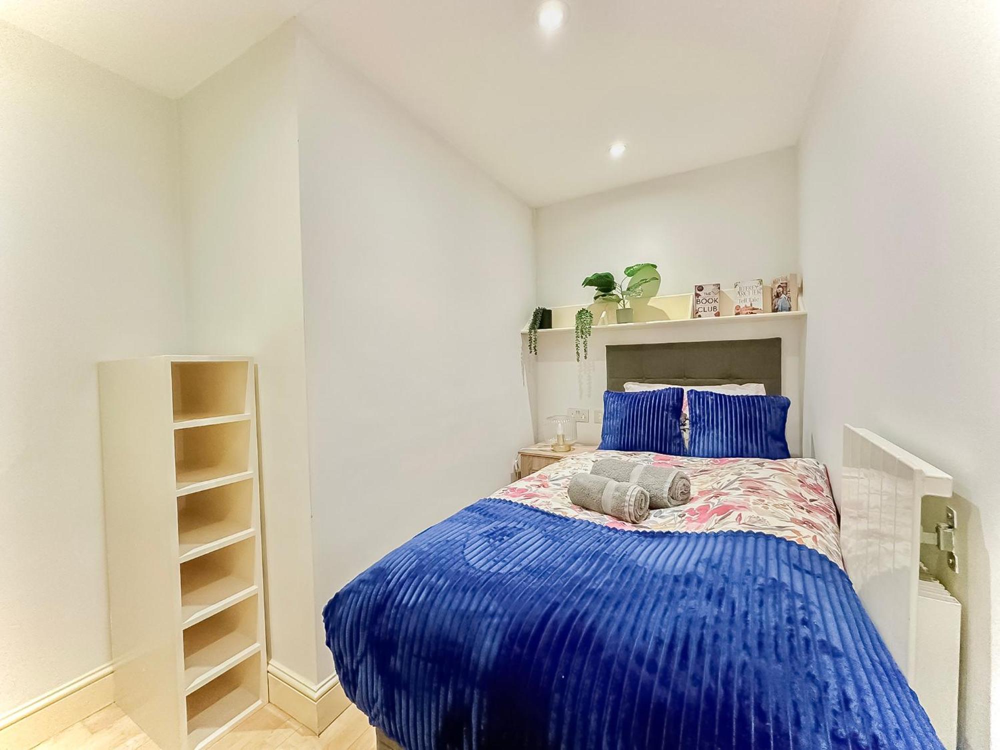Detached House With Free Parking In Little Venice Near Paddington Hyde Park