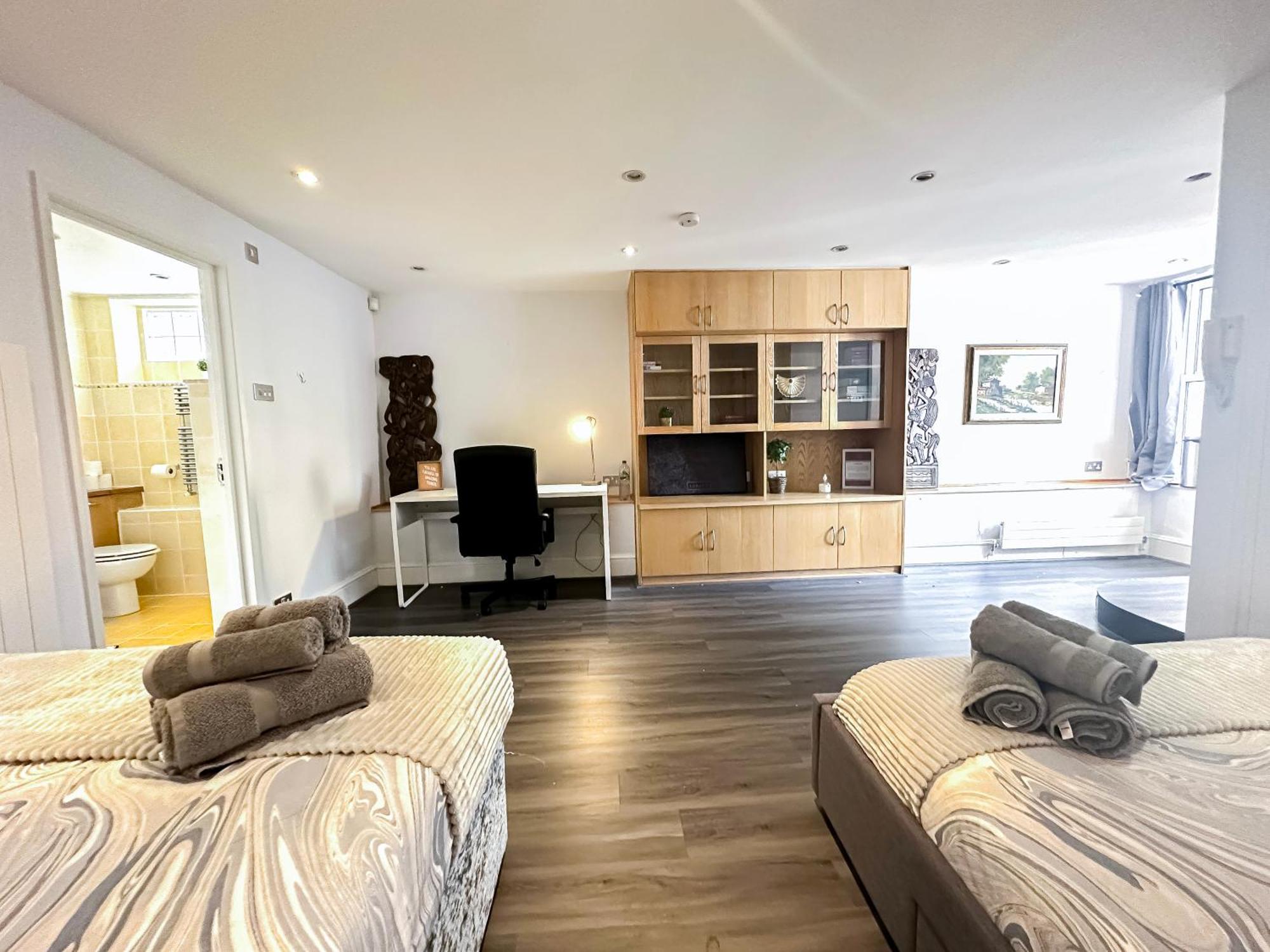 Apartment Detached House With Free Parking In Little Venice Near Paddington Hyde Park London